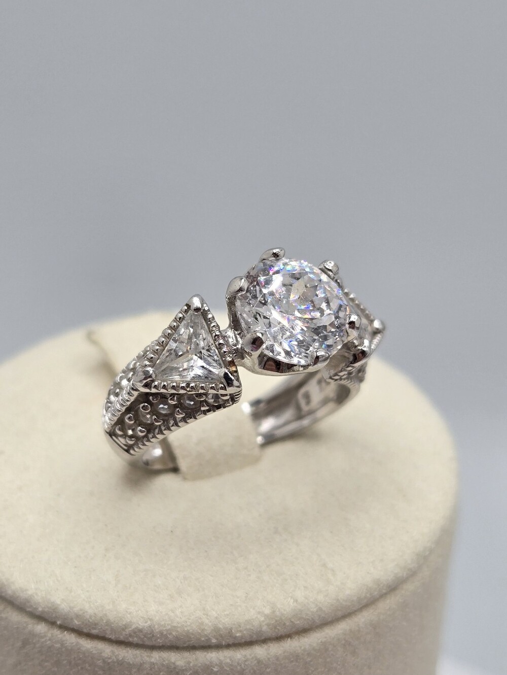 Avon by RJ Graziano Cubic Zirconia Three Stone Cocktail Ring Size 5